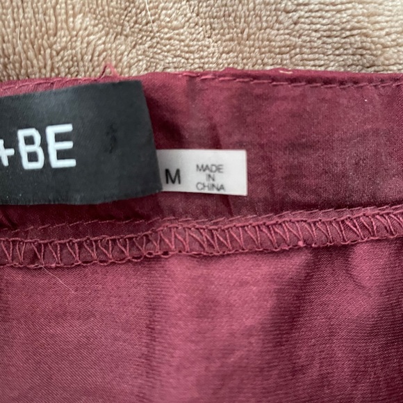 DO+BE Burgundy Off Shoulder Blouse size M - Picture 4 of 7